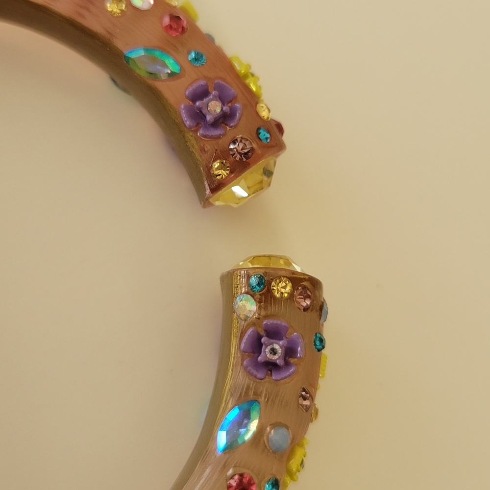 Betsey Johnson Clamper Style Crystal Bracelet - Picture 10 of 10